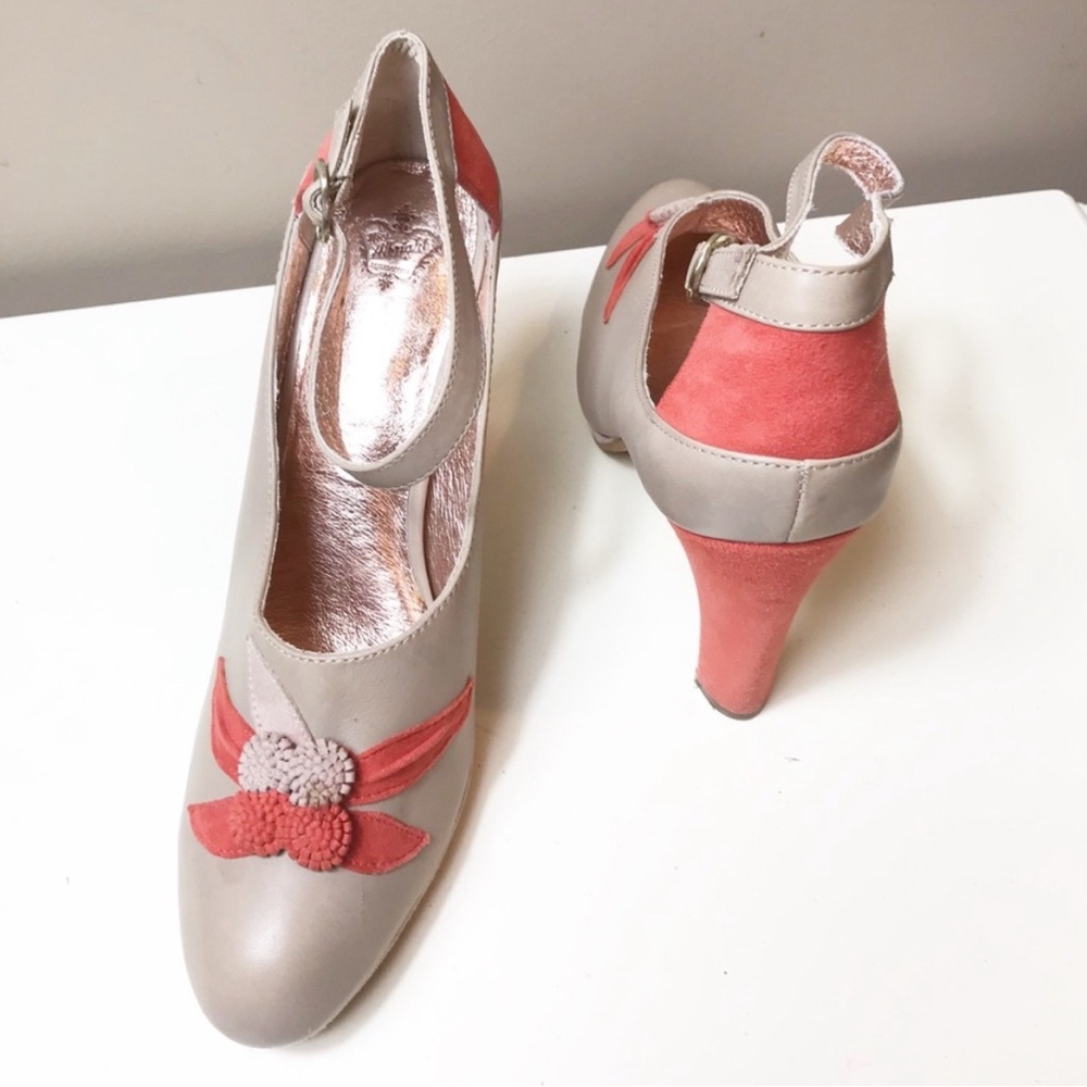 Elegant Women's Heels in Gray and Orange Anthropologie